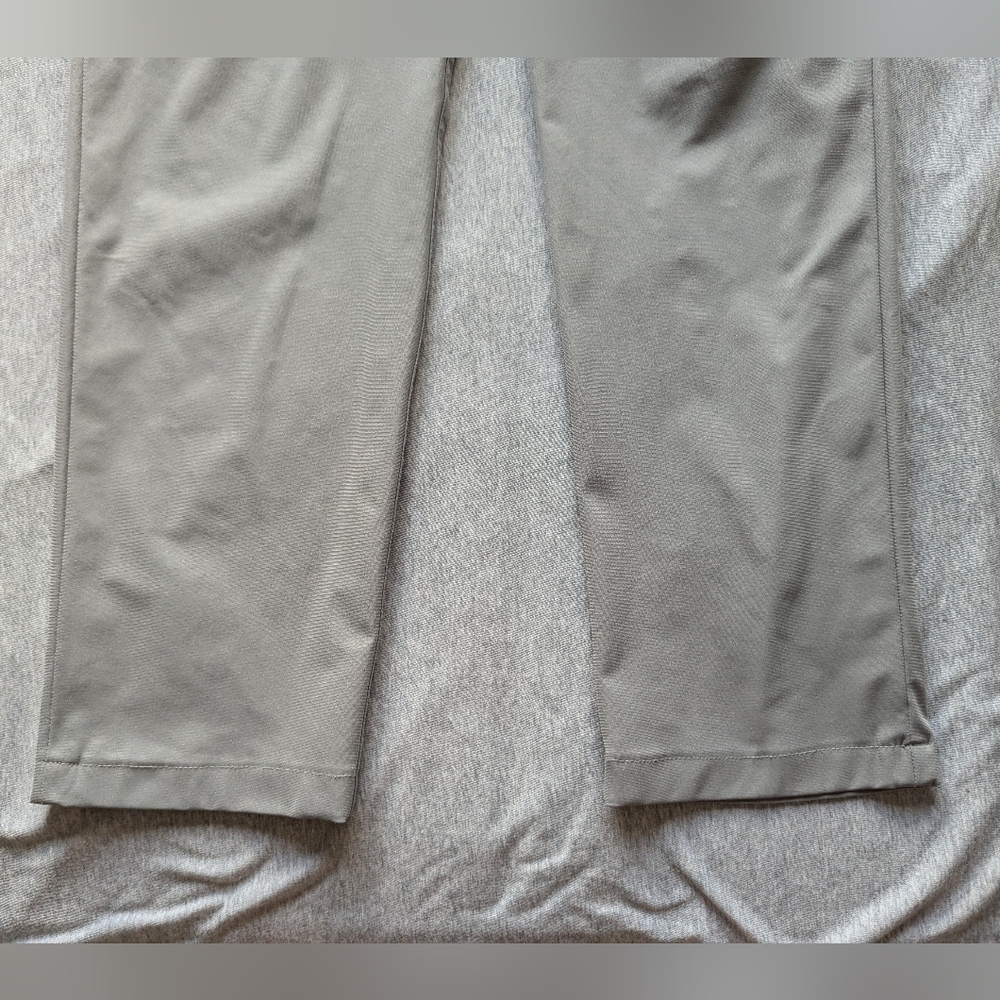 Lululemon ABC Pant Classic *34" in Light Cast - Picture 9 of 14